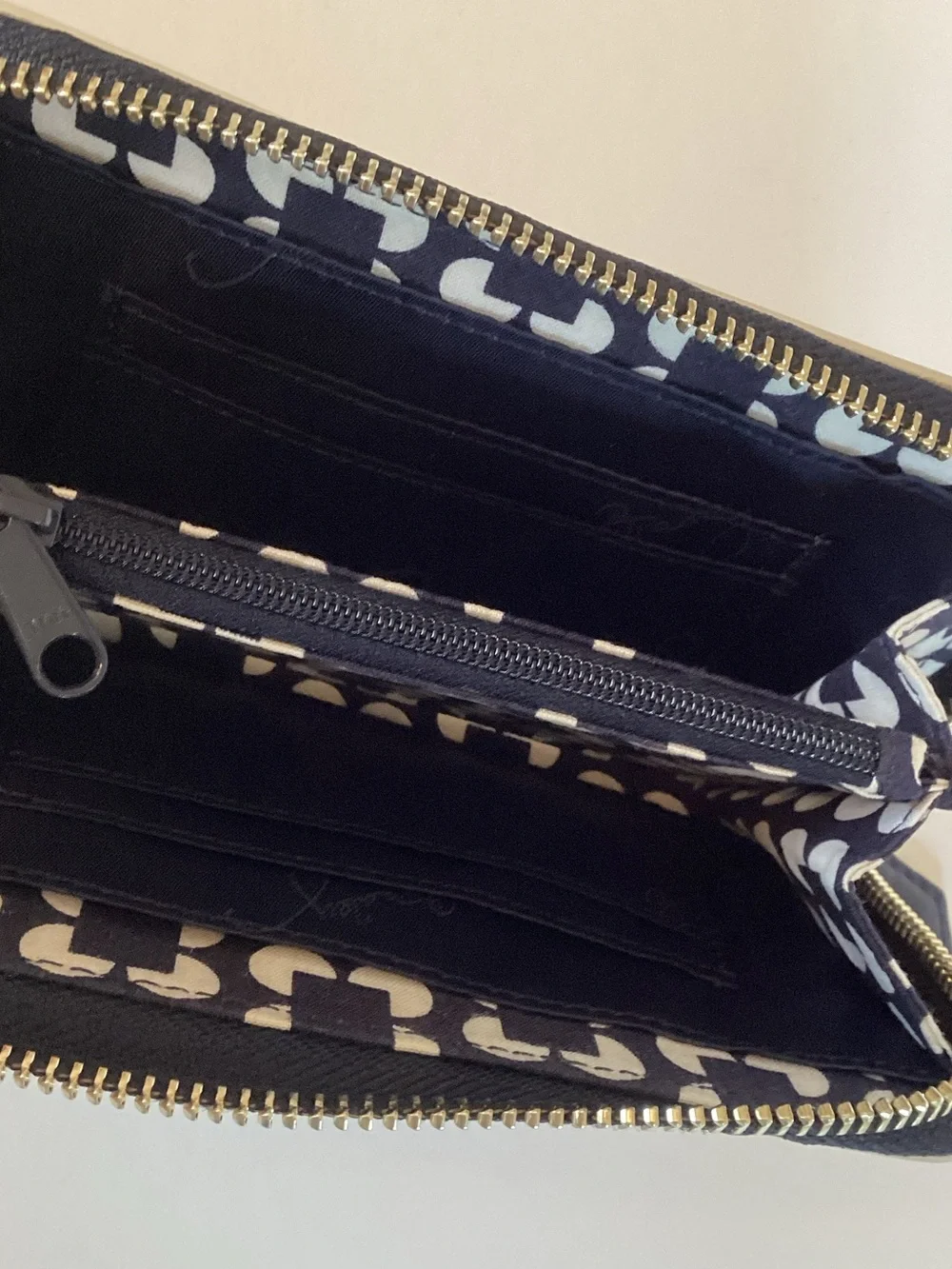 Vera Bradley navy Leather Zip Wristlet Wallet NWOT